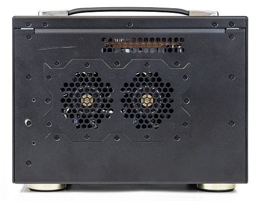 3-слотовое шасси СН-03 PXIe PC (Gen3, 350 Вт) 3-слотовое шасси СН-03 PXIe PC (Gen3, 350 Вт)